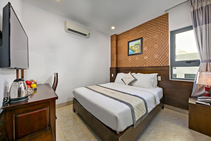 Room 6 of 37