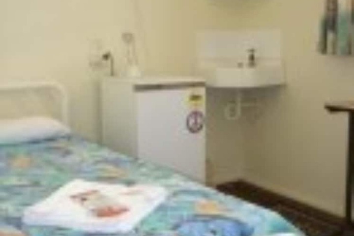 Room 6 of 28