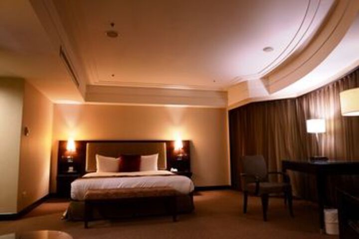 Room 63 of 82