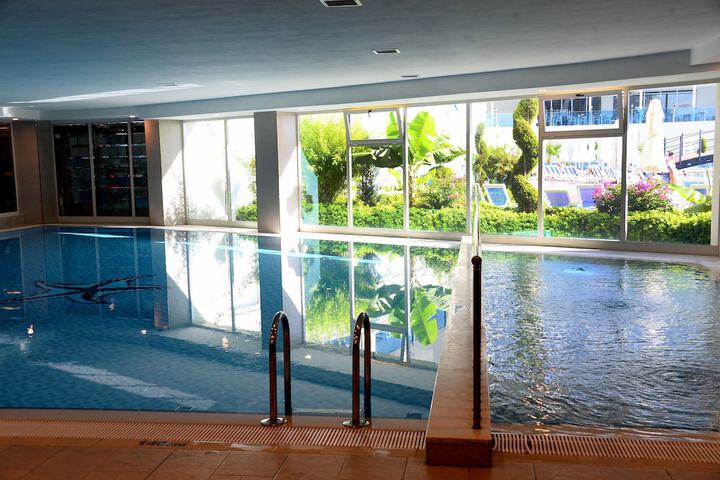 Pool 24 of 103