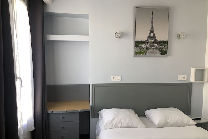 Room 8 of 24