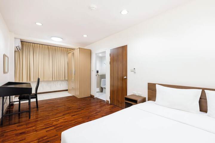 Room 13 of 63