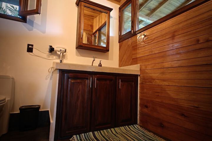Room 48 of 80