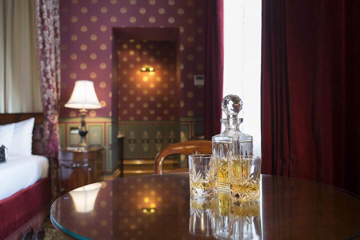 Room 42 of 70