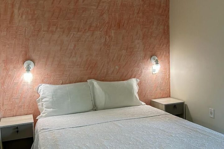Room 4 of 19