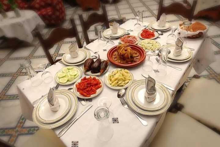 Dining 35 of 44