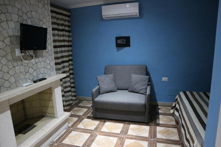 Room 14 of 68
