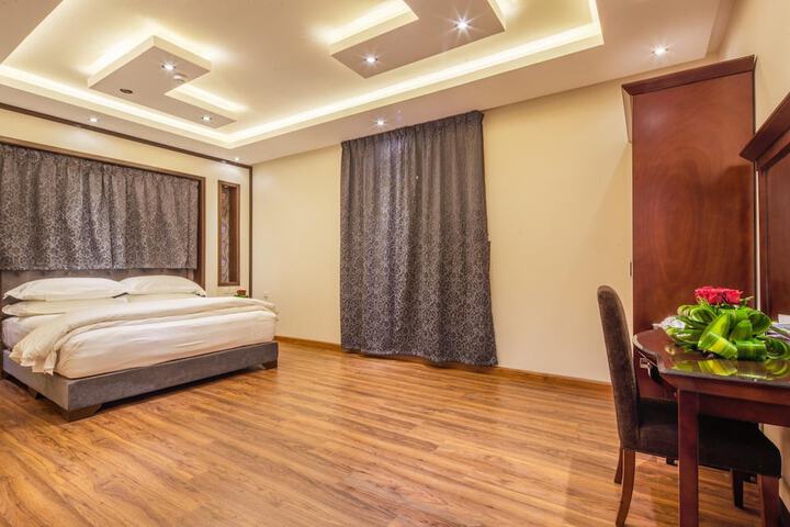 Room 8 of 44