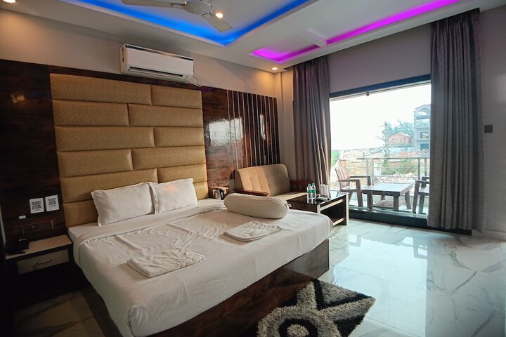 Room 9 of 56