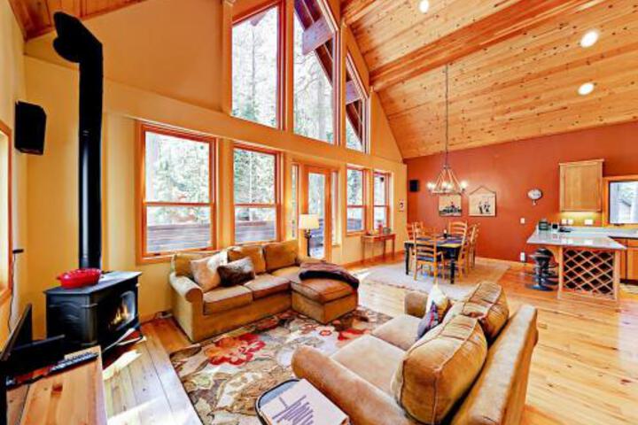 Lake Chalet in Truckee, CA