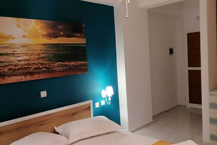 Room 8 of 72