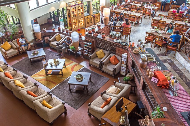 Entrance & Lobby