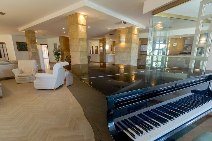 Hotel Interior 3 of 85