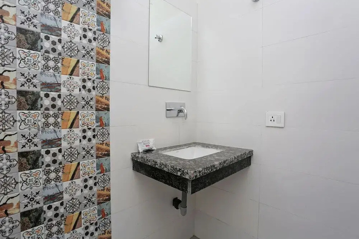Room 10 of 15