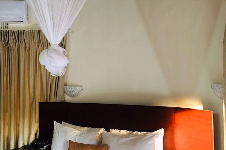 Room 5 of 24