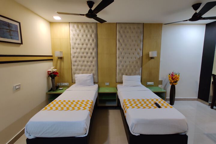 Room 33 of 40