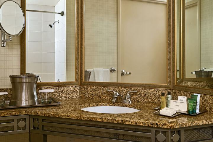 Bathroom sink