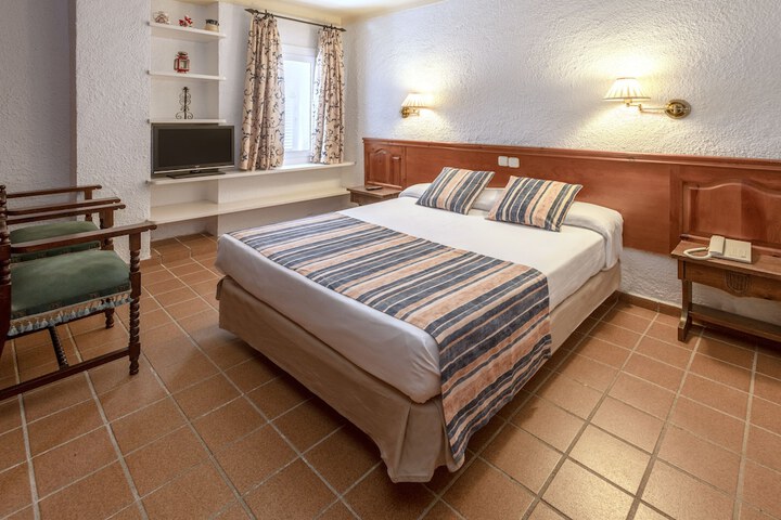 Room 21 of 102