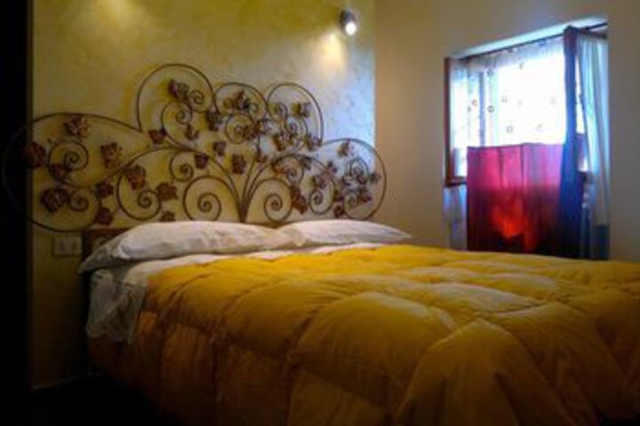 Room 12 of 27