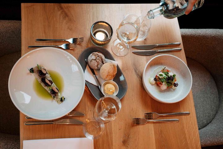 Dining 62 of 103