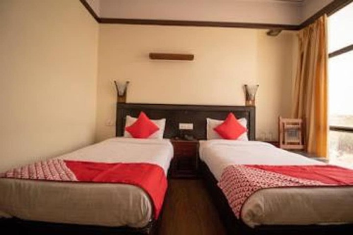 Room 13 of 20