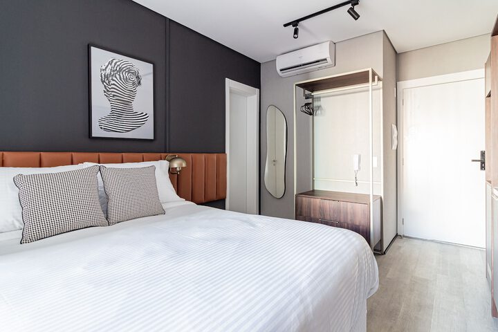 Room 21 of 184