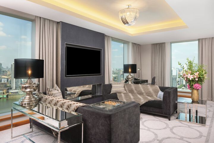 Room 73 of 347