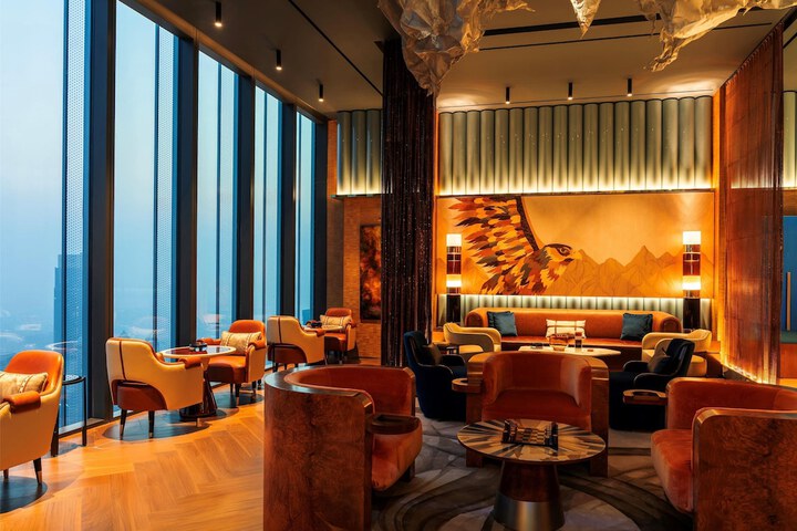 Lounge 137 of 154