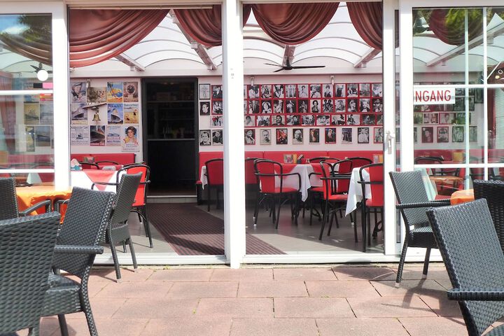 Dining 68 of 77