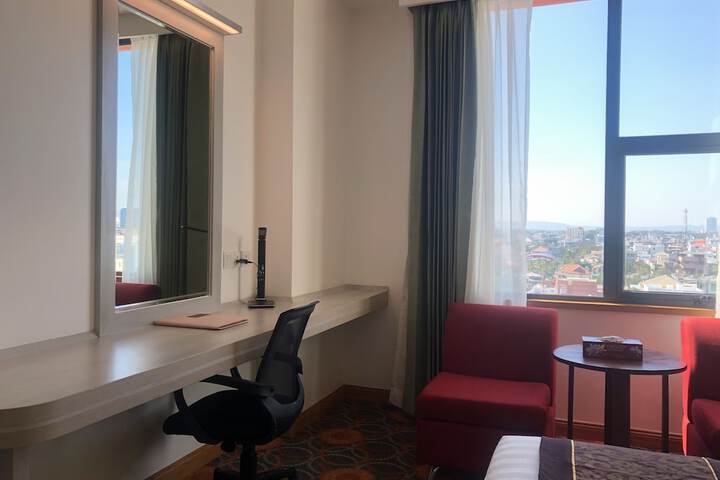 Room 16 of 87