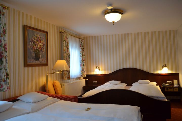 Room 9 of 47