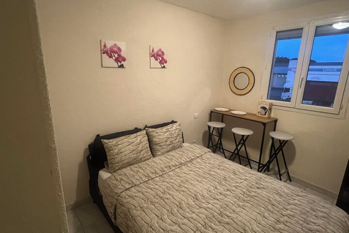 Room 11 of 51