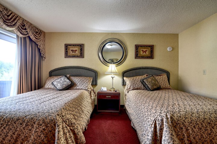 Double Bed Court Side View (13 of 18)