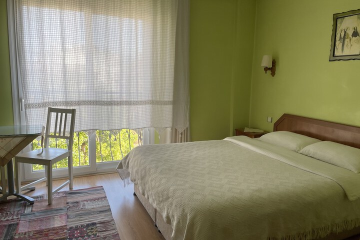Room 6 of 64