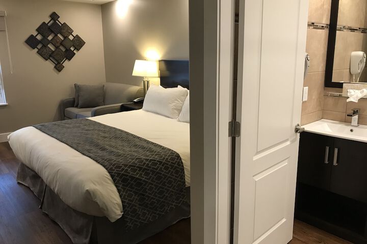Room 4 of 62