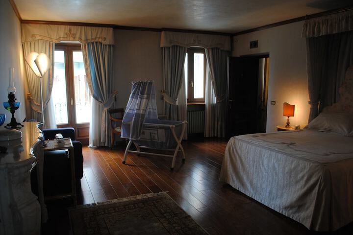 Room 15 of 47