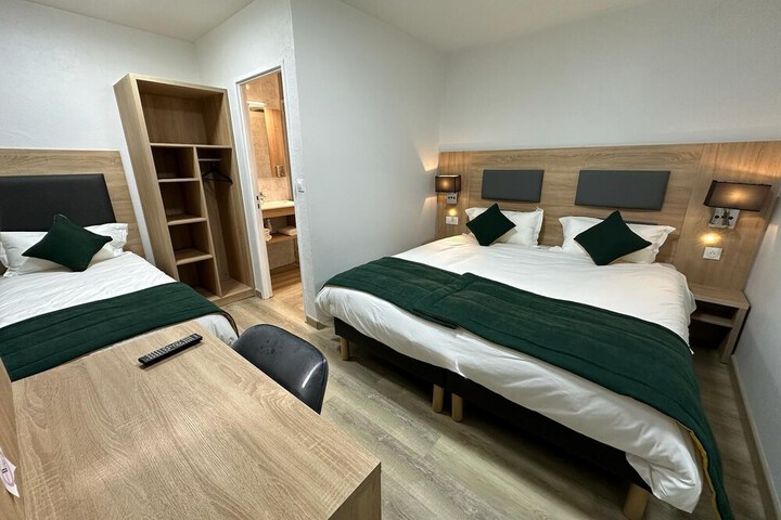 Room 5 of 22