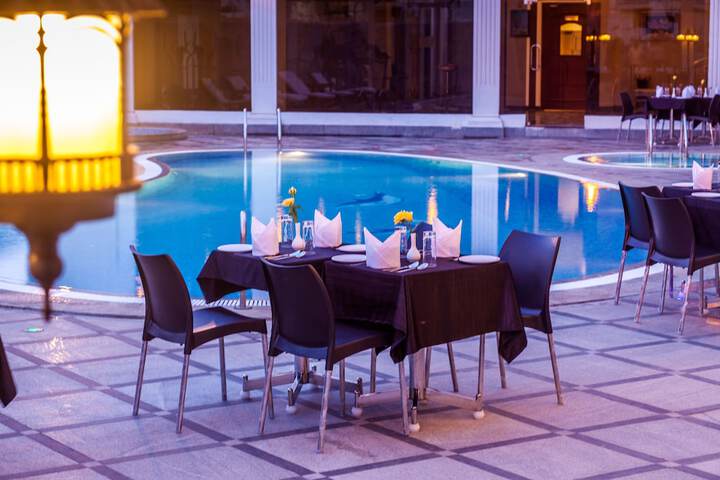 Pools & Facilities