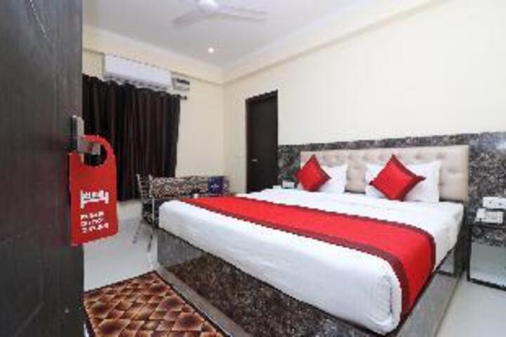 Room 2 of 20