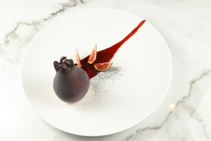 Dining 44 of 50