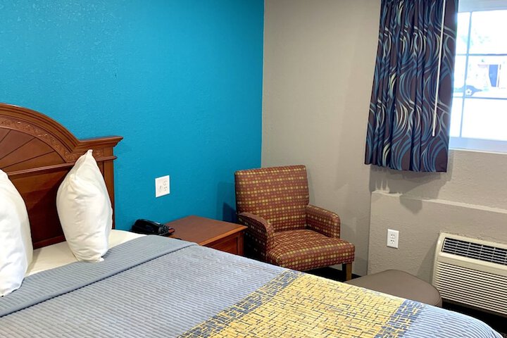 Room 35 of 112