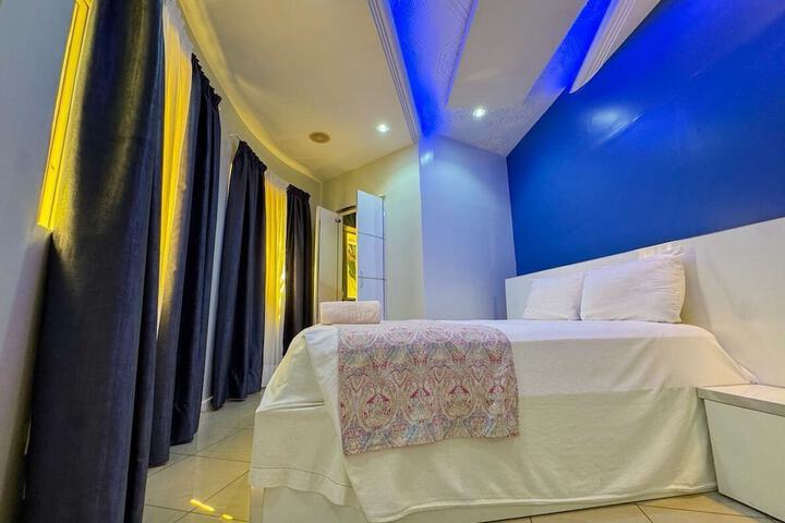 Room 2 of 21