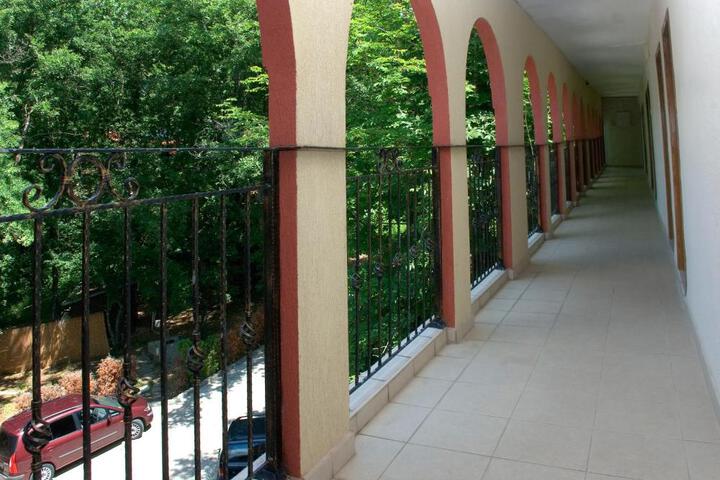 Photo 5