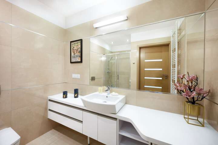 Room 147 of 174