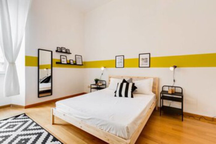 Room 15 of 22