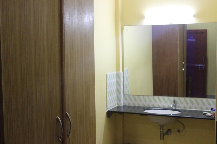 Room 40 of 64