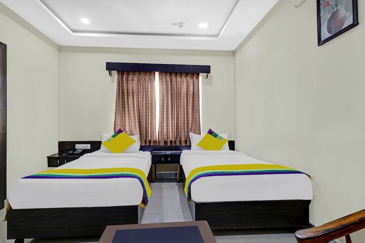 Room 8 of 28