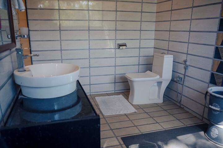 Room 44 of 89