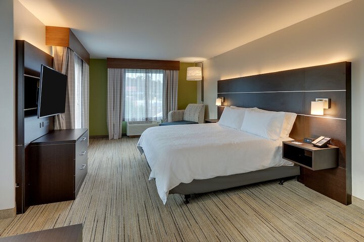 2 Double Beds (1 of 9)