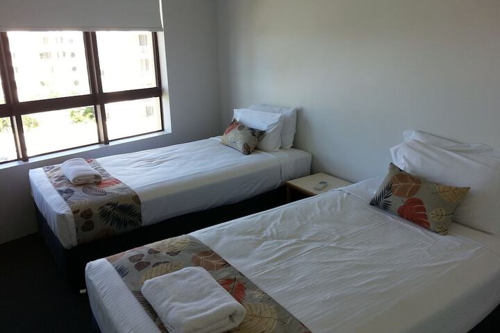 Room 9 of 200